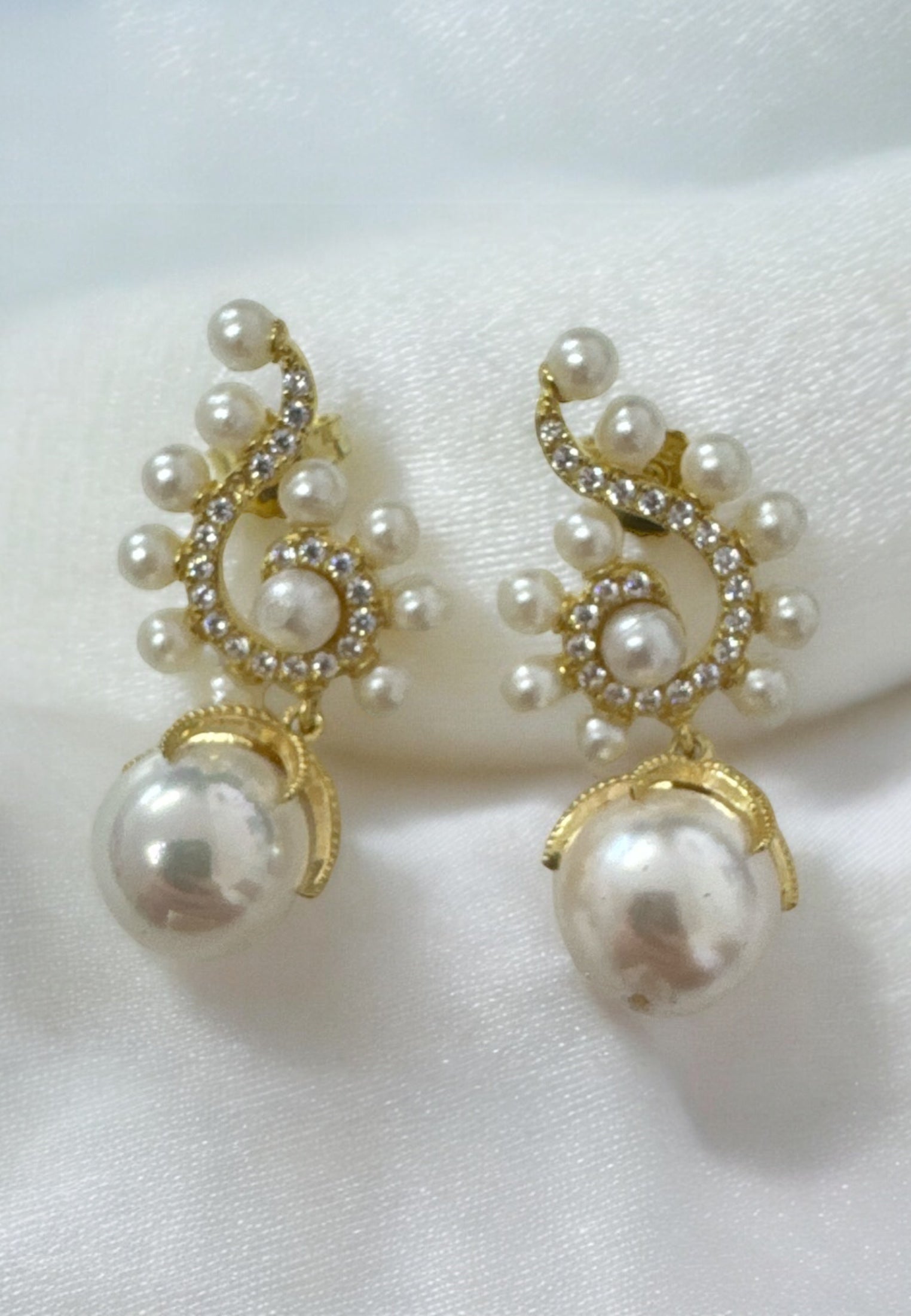 Baroque Pearl Poseidon Gemstone Drop Earrings White Gold