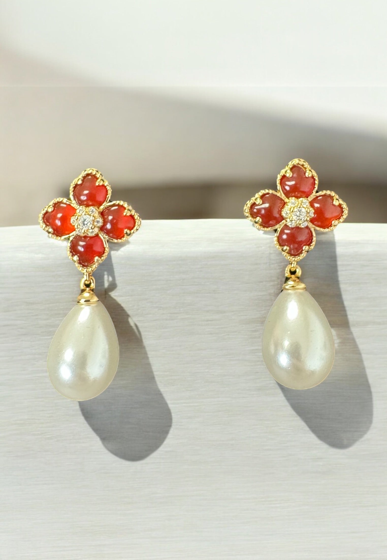 Flower Clover Pearl Drop Earrings Carnelian Gold