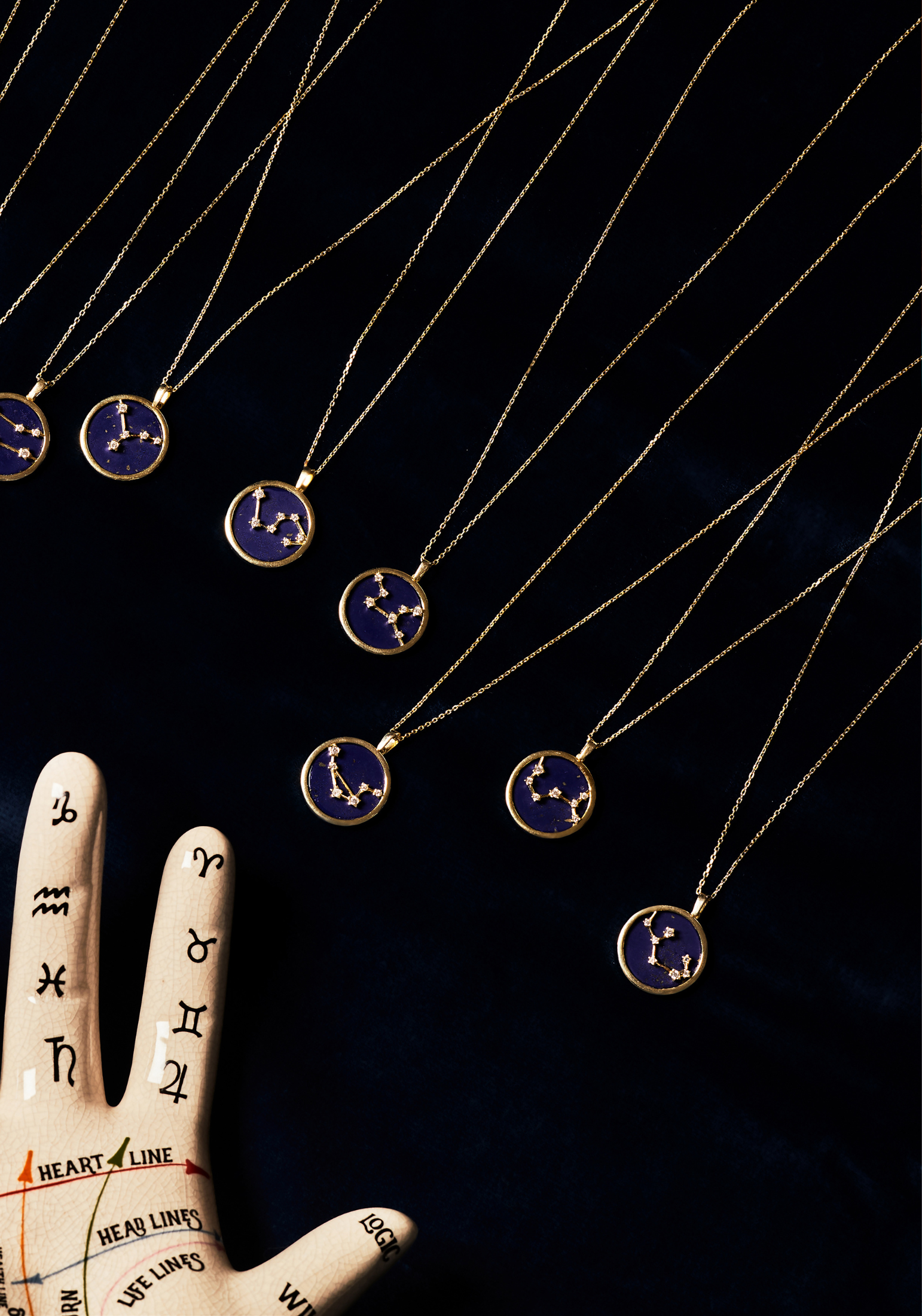 Collar con colgante de constelación de estrellas de piedras preciosas de lapislázuli del zodíaco Aries de oro