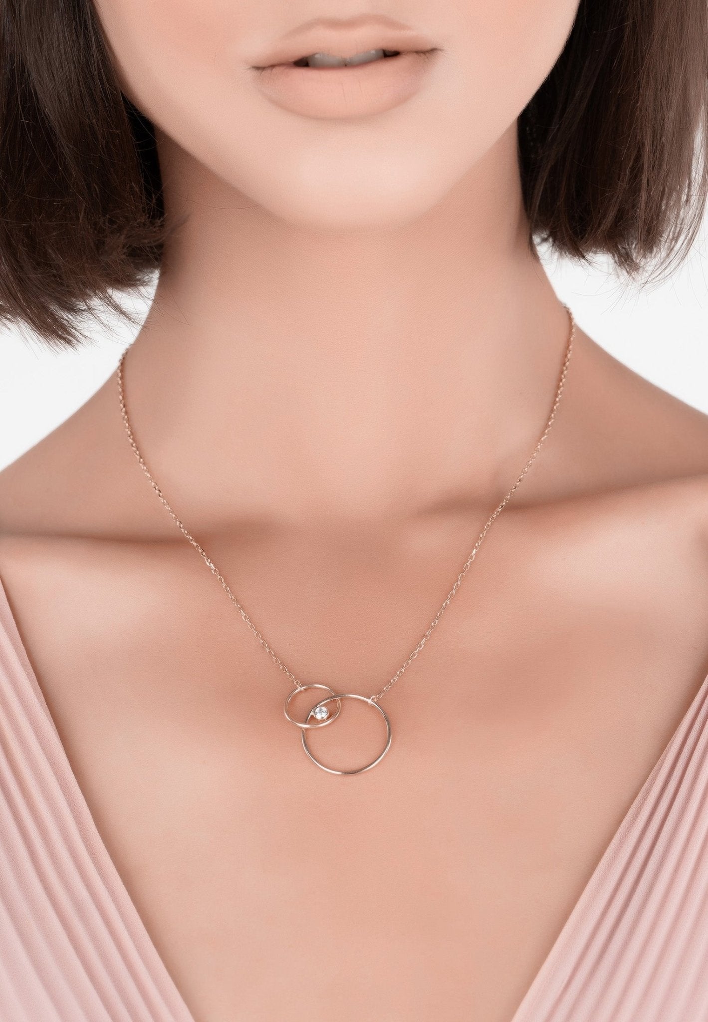 Rose gold hot sale necklace circle