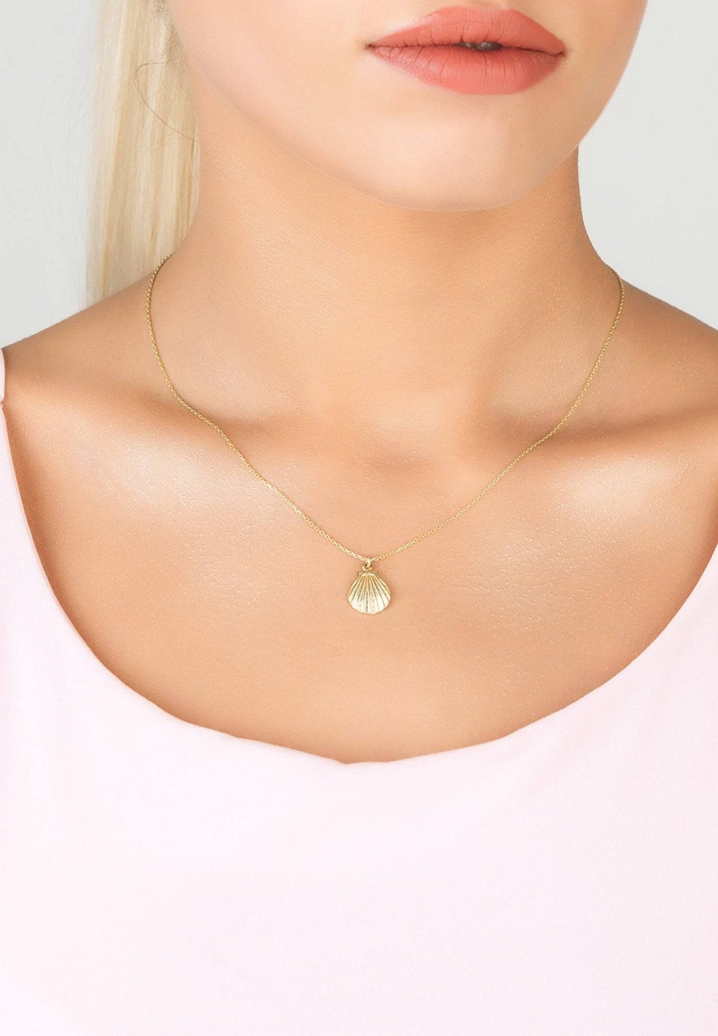 Scallop Mini Shell Necklace Gold - LATELITA Necklaces